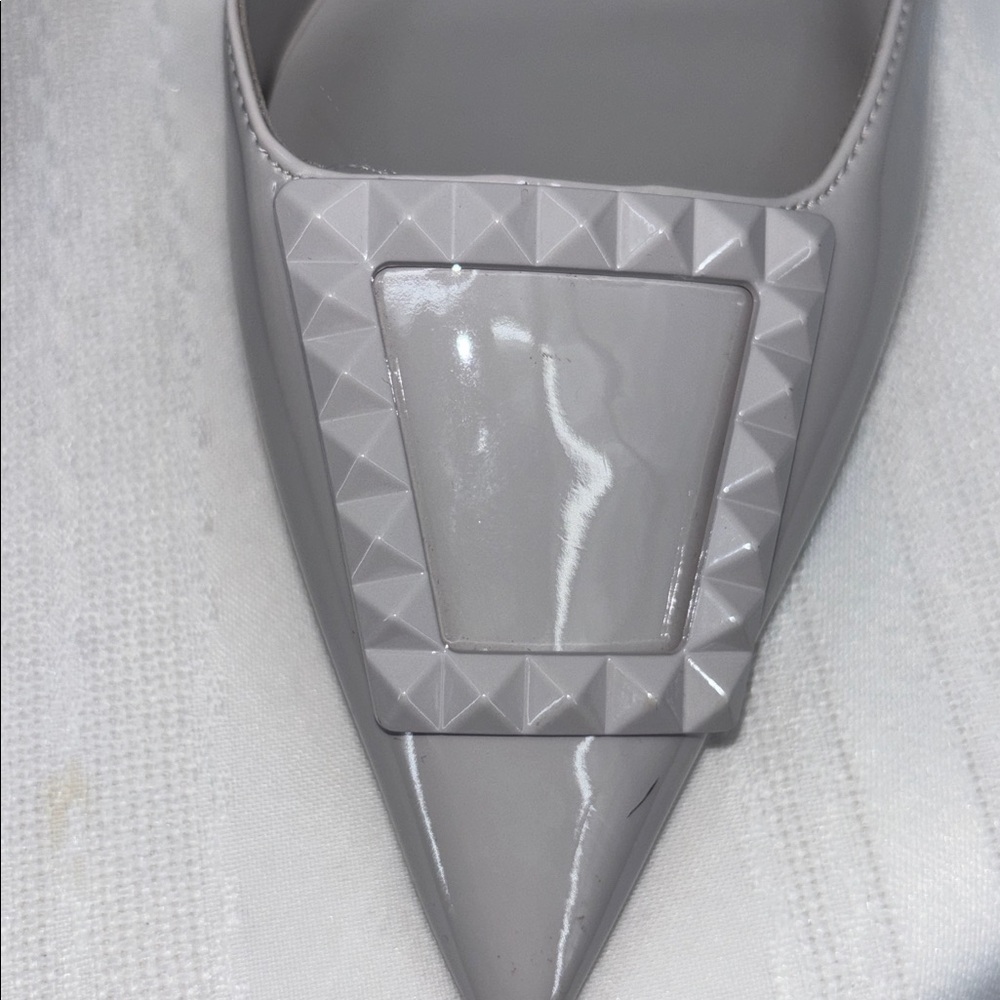 Mango Light Gray Patent Slingback Kitten Heels Size 7.5 - Picture 6 of 7